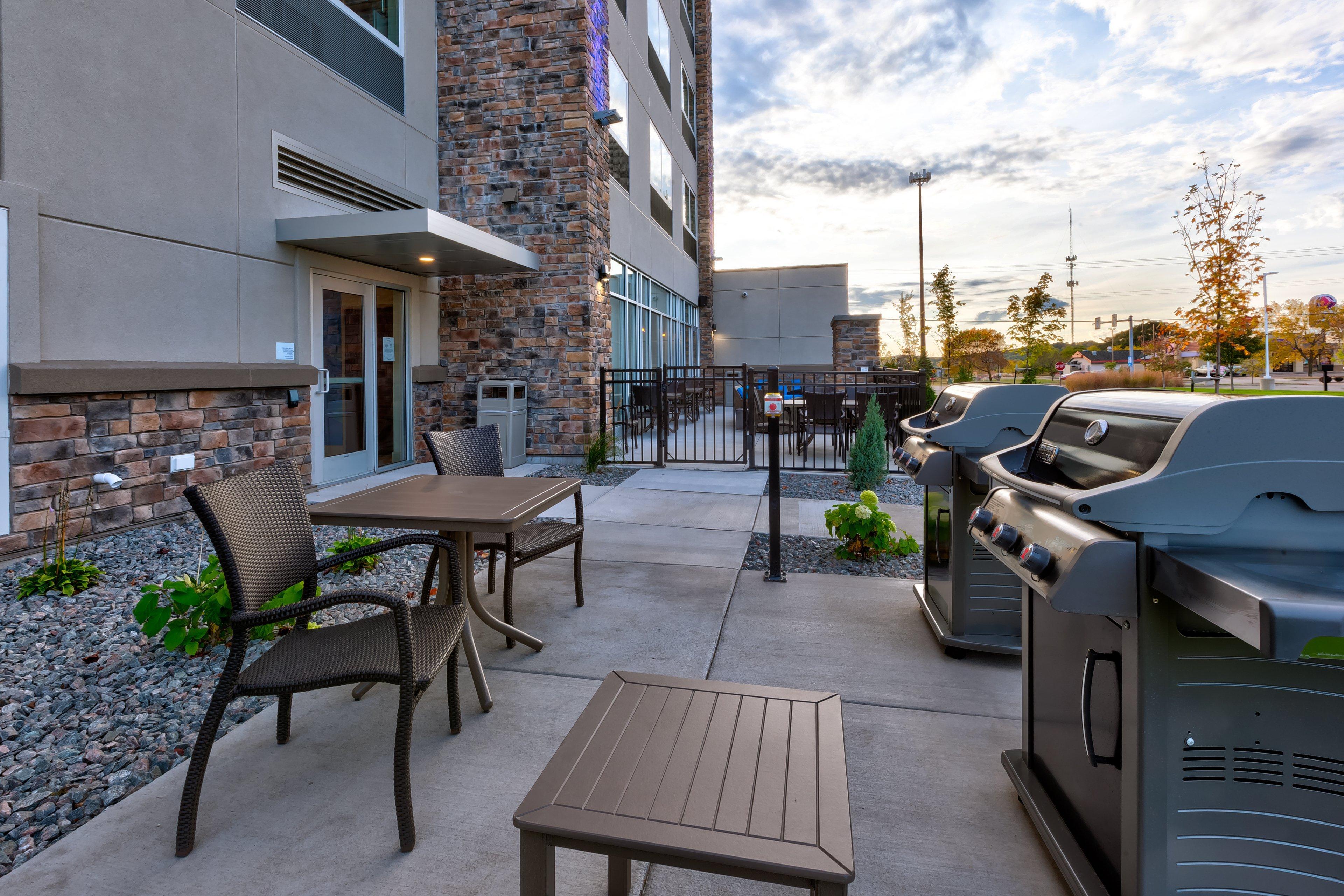 Holiday Inn Express- Eau Claire West I-94 By Ihg Exterior photo