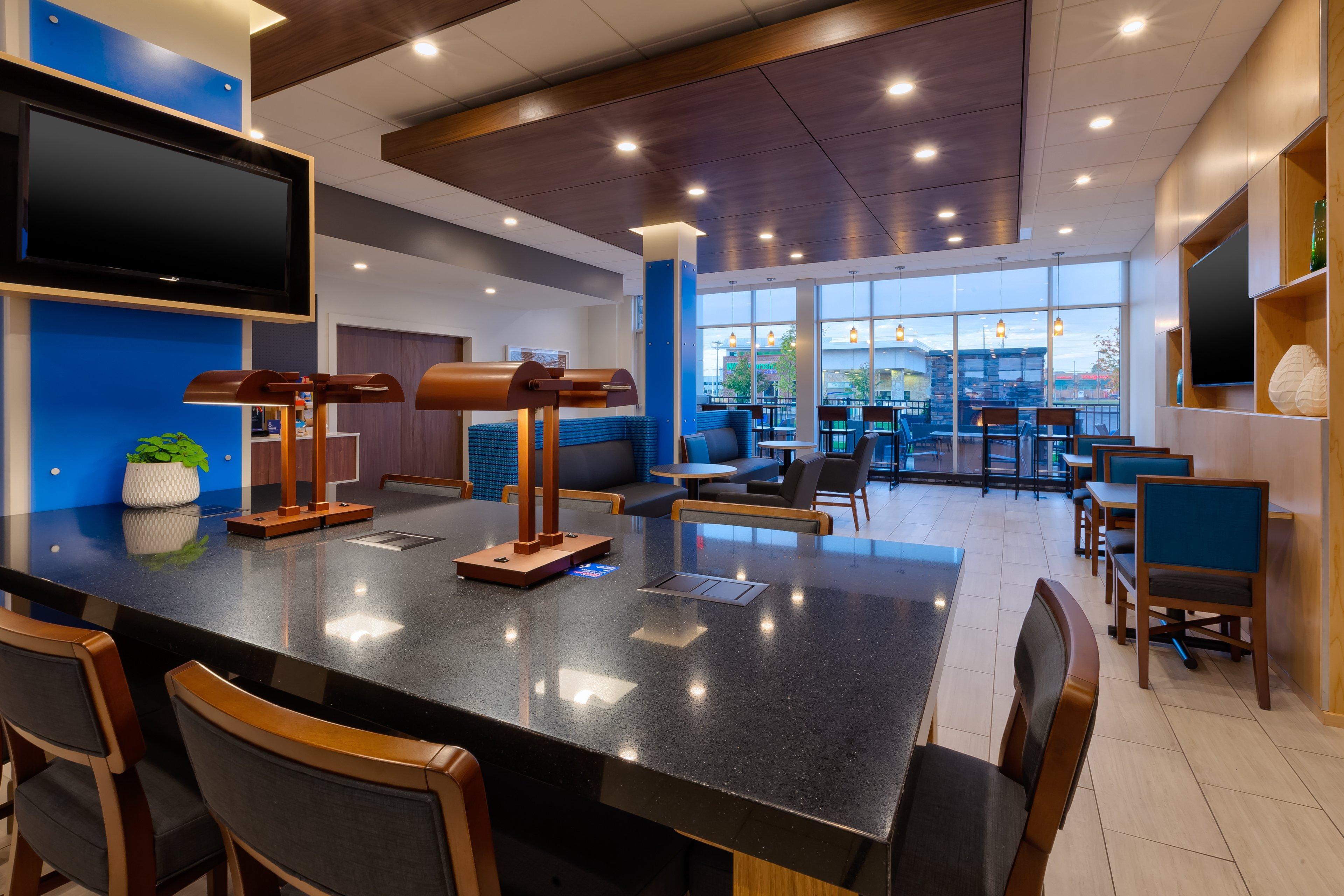 Holiday Inn Express- Eau Claire West I-94 By Ihg Exterior photo